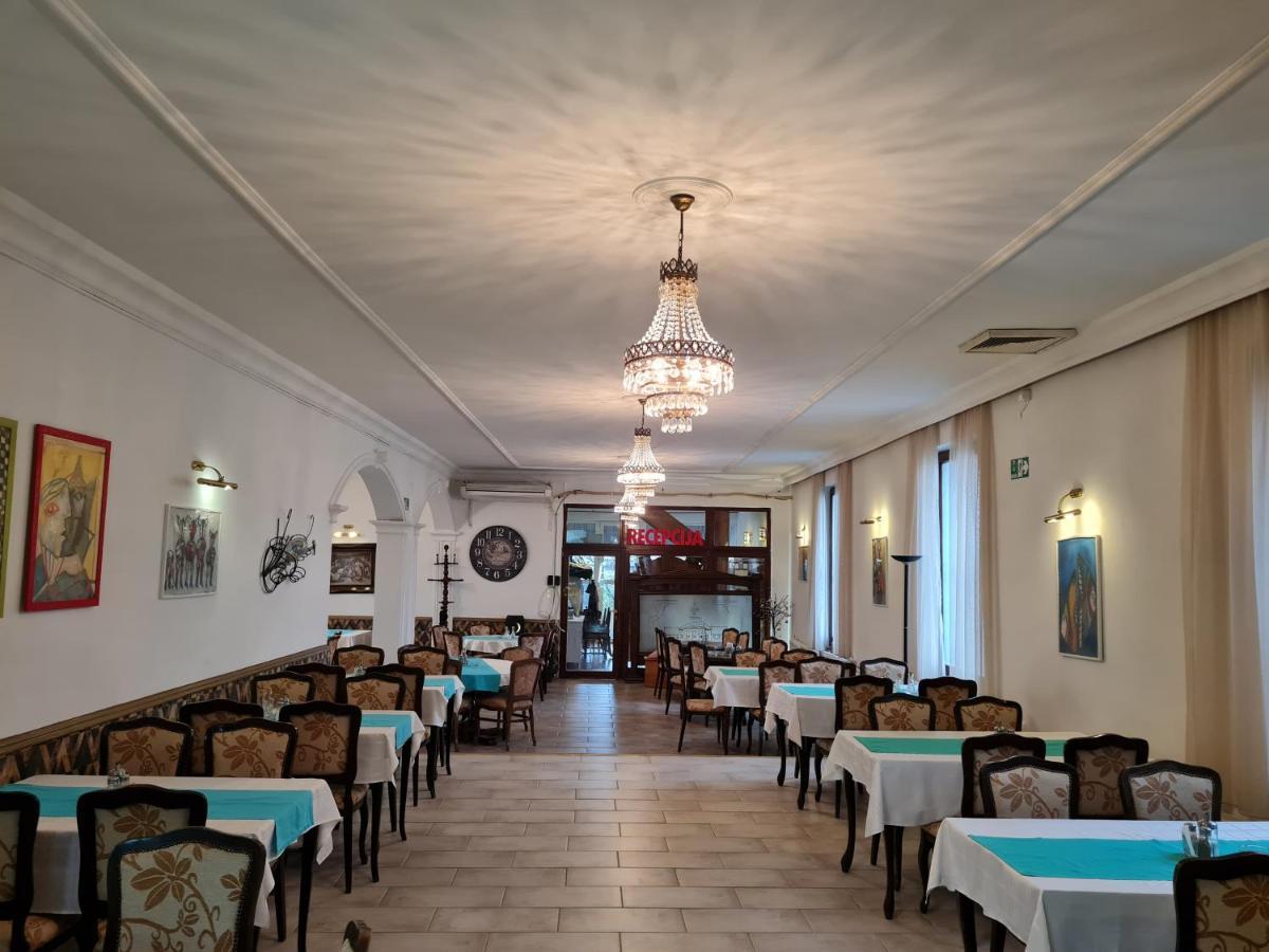 Ugostiteljski Objekat Karibo Hotell Sombor Exteriör bild