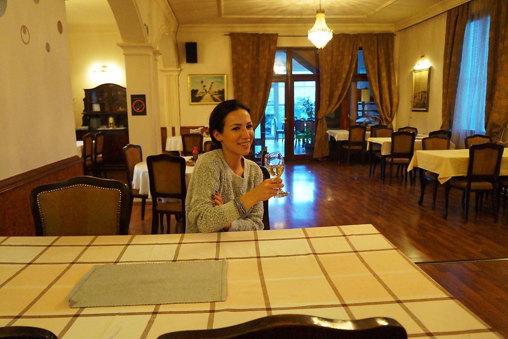 Ugostiteljski Objekat Karibo Hotell Sombor Exteriör bild